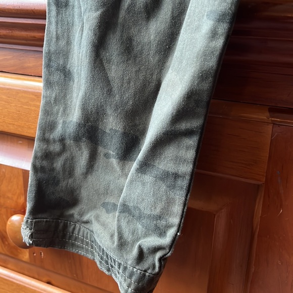 Class Club - Picture 12 of 12